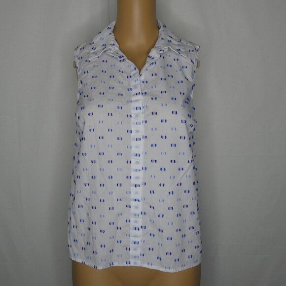 CeCe Clipped Swiss Dot Button Up Shirt Sleeveless - Picture 2 of 10